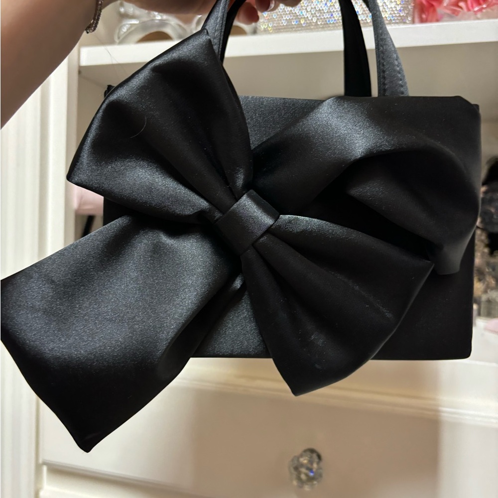 Satin bow handbag